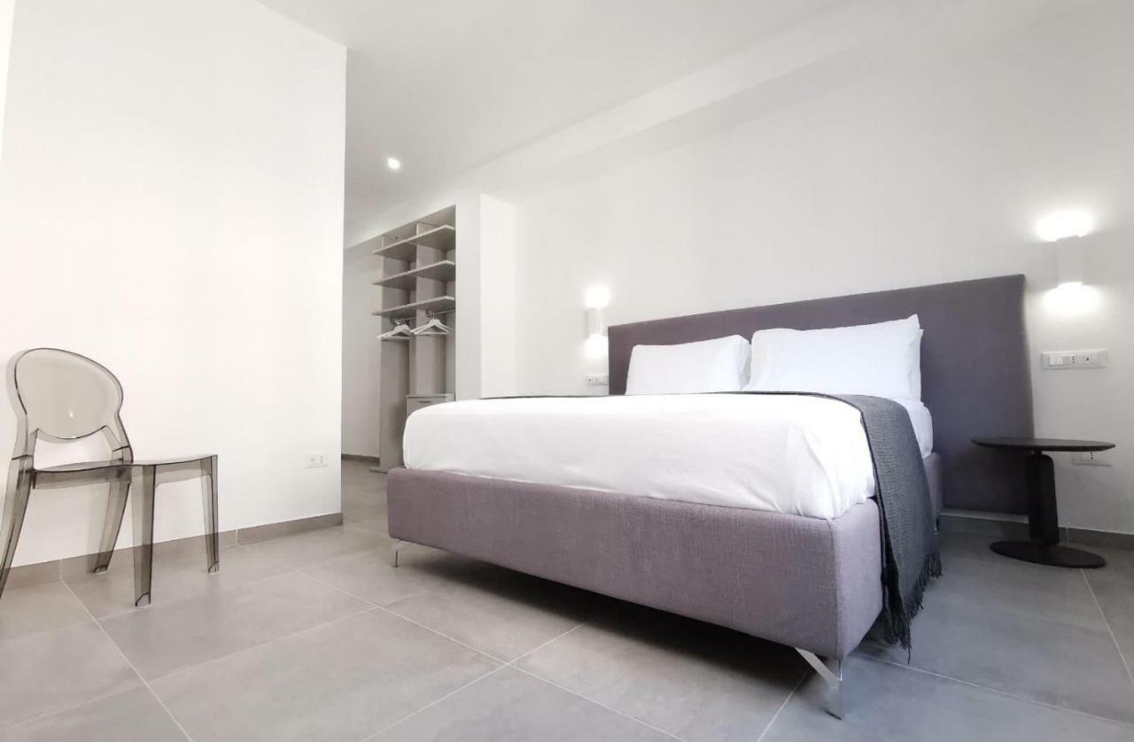 Suitesgaribaldi Cagliari Exteriör bild