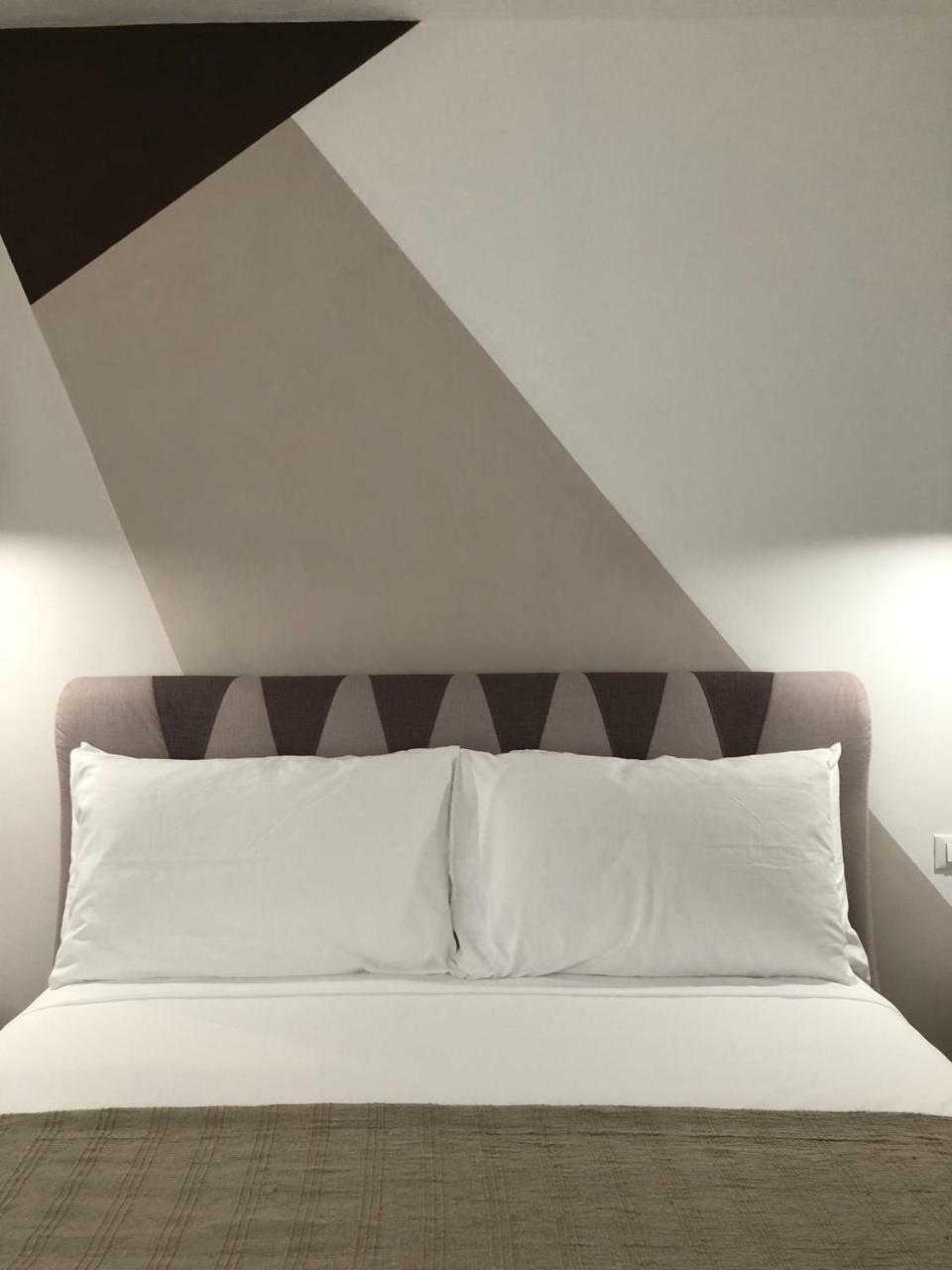 Suitesgaribaldi Cagliari Exteriör bild