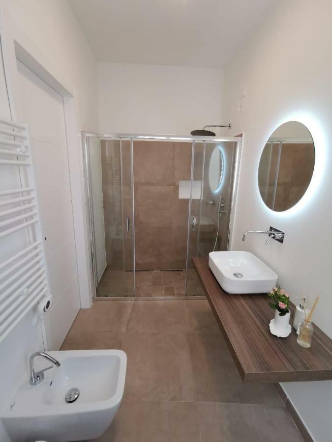 Suitesgaribaldi Cagliari Exteriör bild