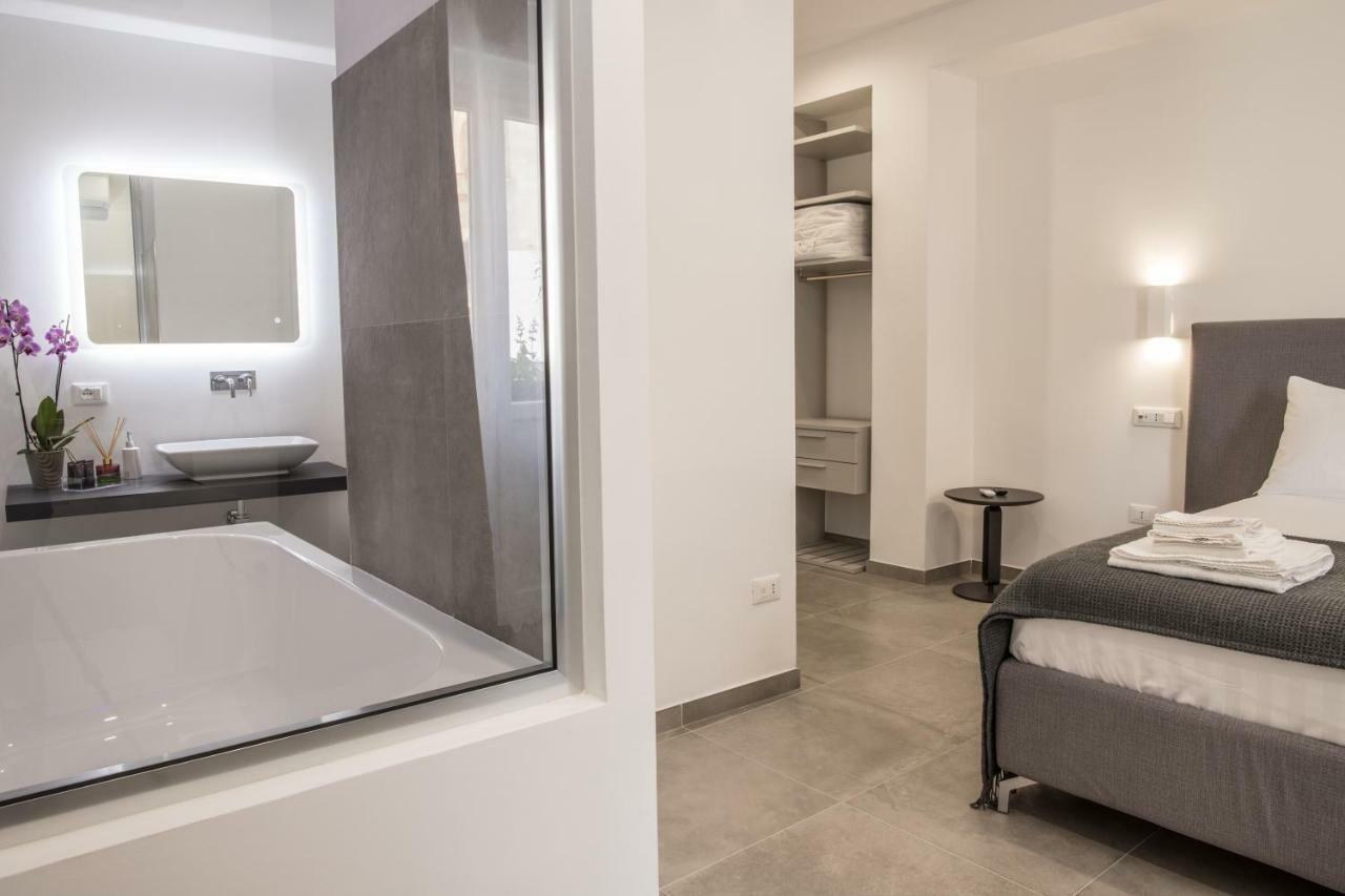 Suitesgaribaldi Cagliari Exteriör bild